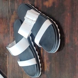 Sorel white leather sandals sz 11 women's